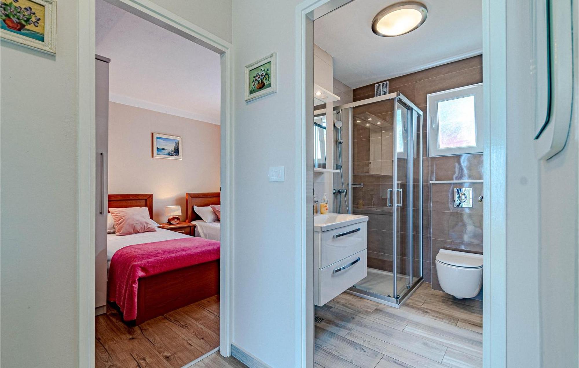 Nice Home In Tankaraca With House Sea View ヴェラ・ルカ エクステリア 写真