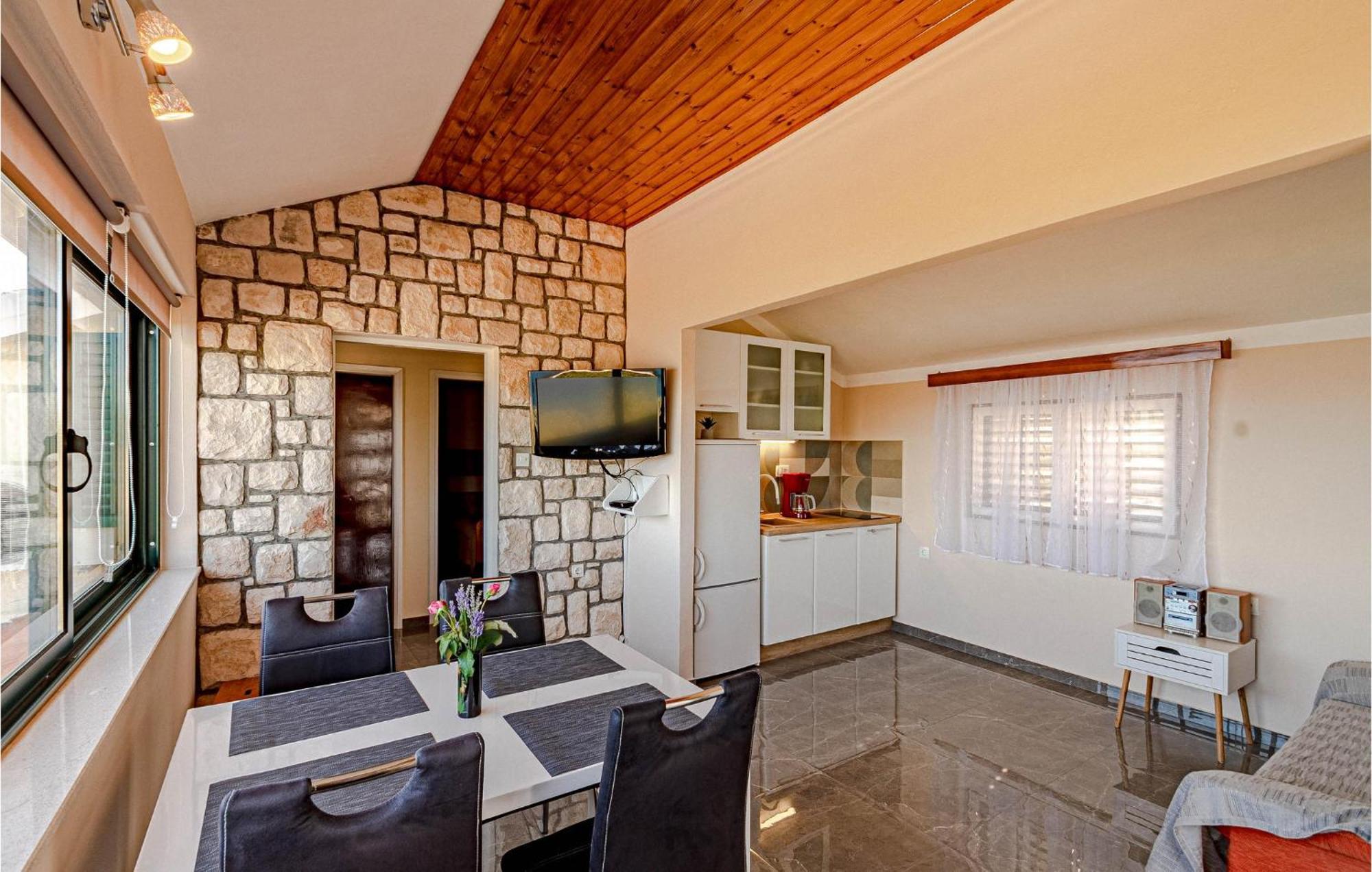 Nice Home In Tankaraca With House Sea View ヴェラ・ルカ エクステリア 写真